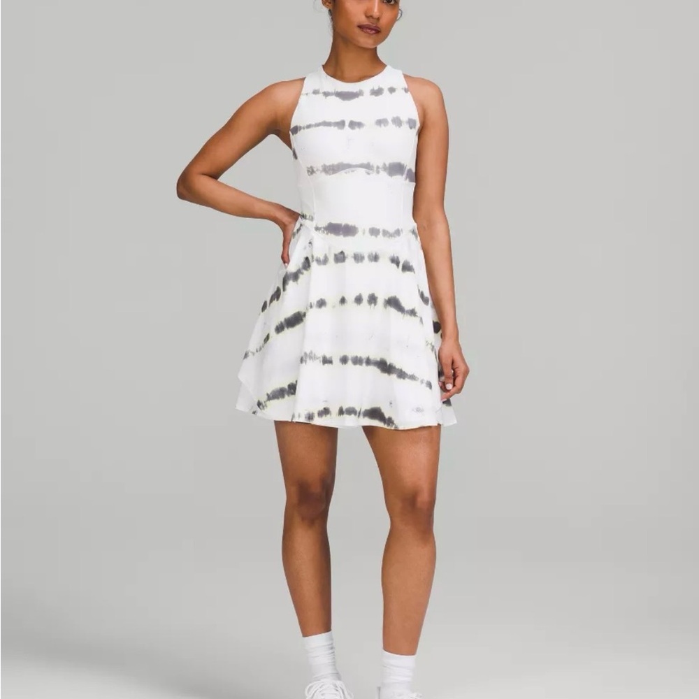 Lululemon Court Crush 
with Gray Tie-Dye Stripes Dress.